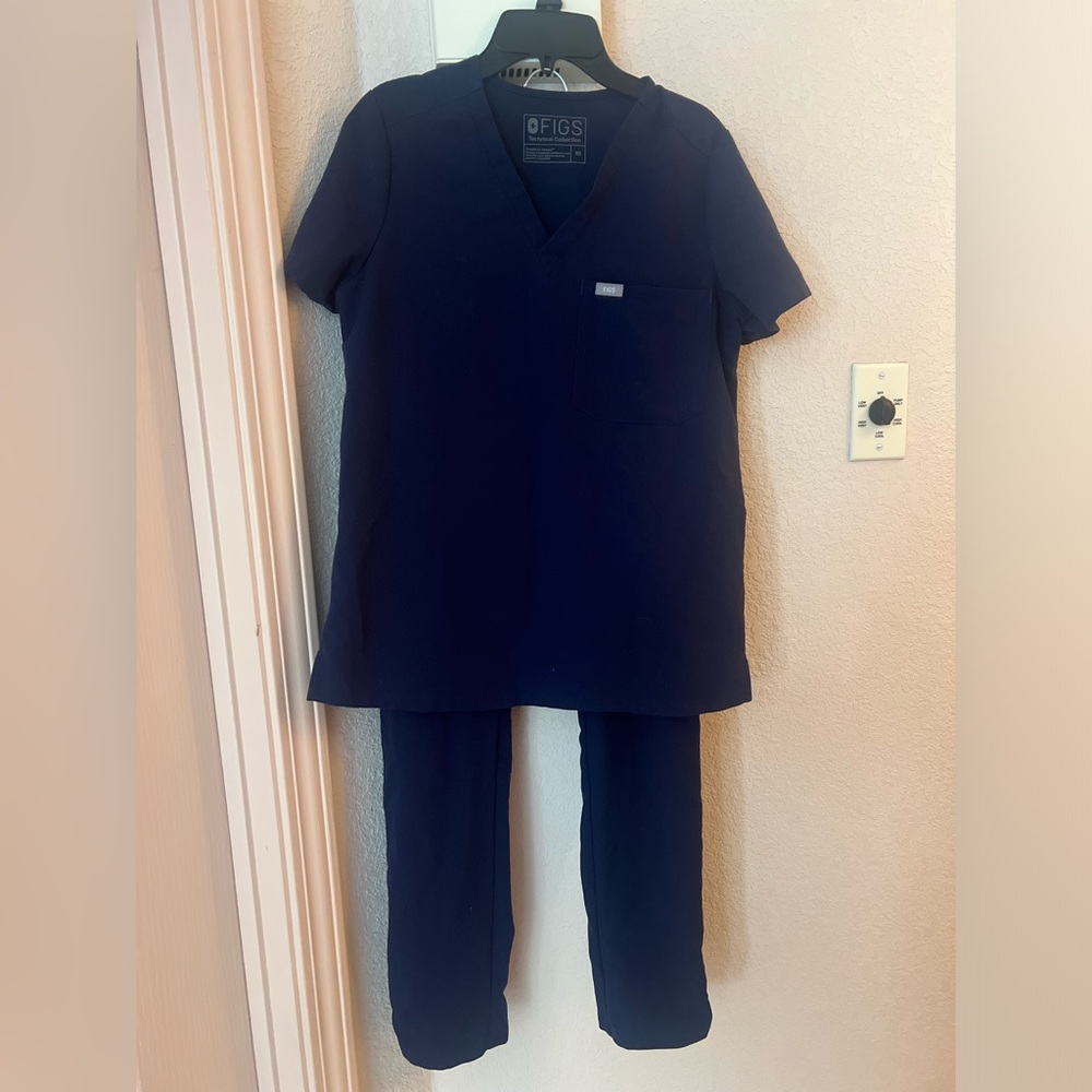 Women’s Figs Scrub set XS navy blue